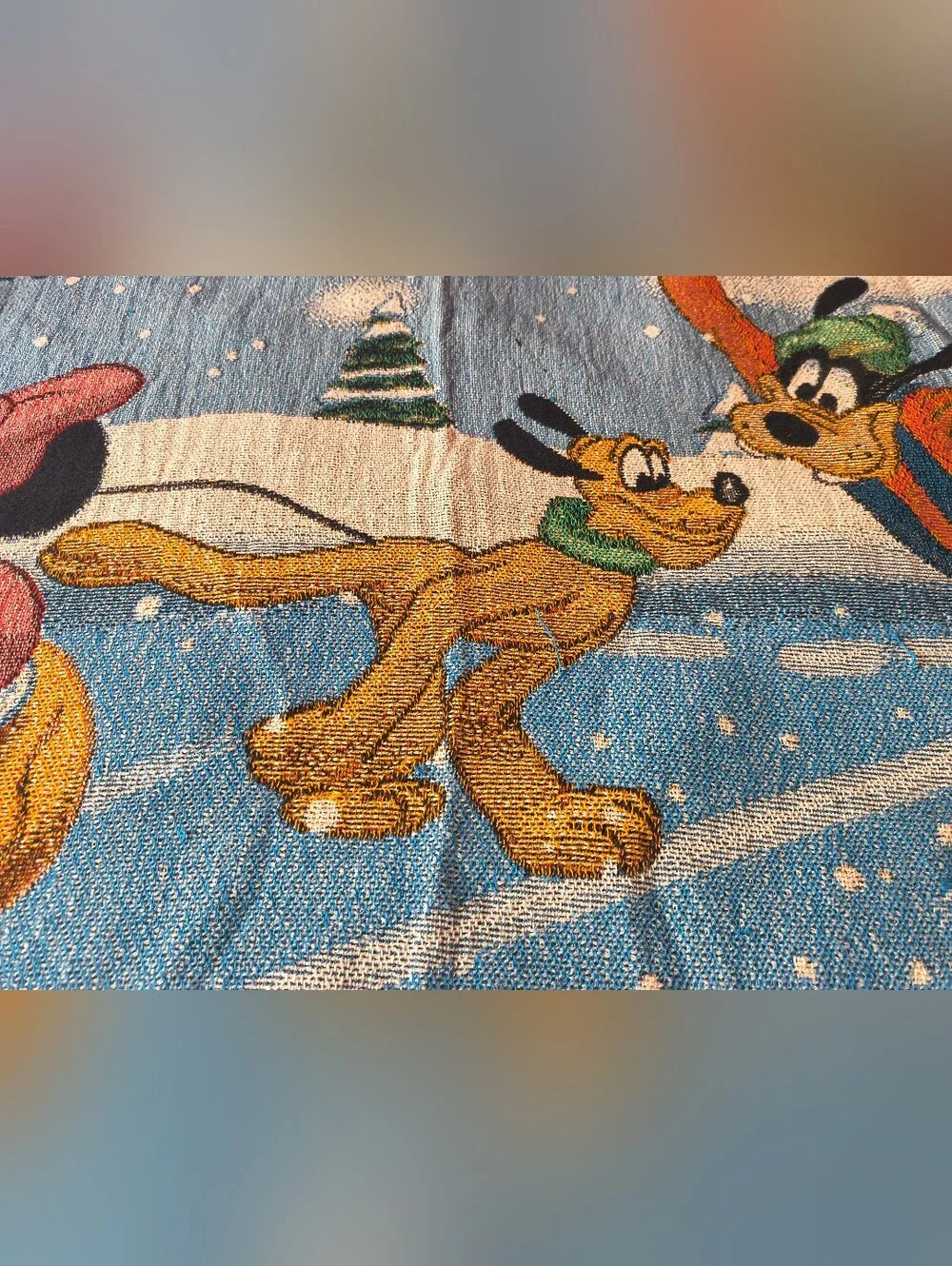 Vtg Disneyland Resort Mickey & Friends Ice Skating Woven Tapestry Blanket